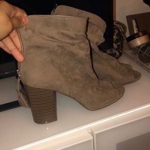 Ana Rose Peep Toe heels with fringe zipper